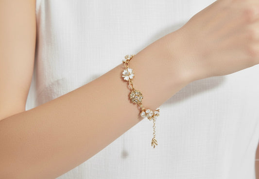 Gold Daisy Charm Bracelet