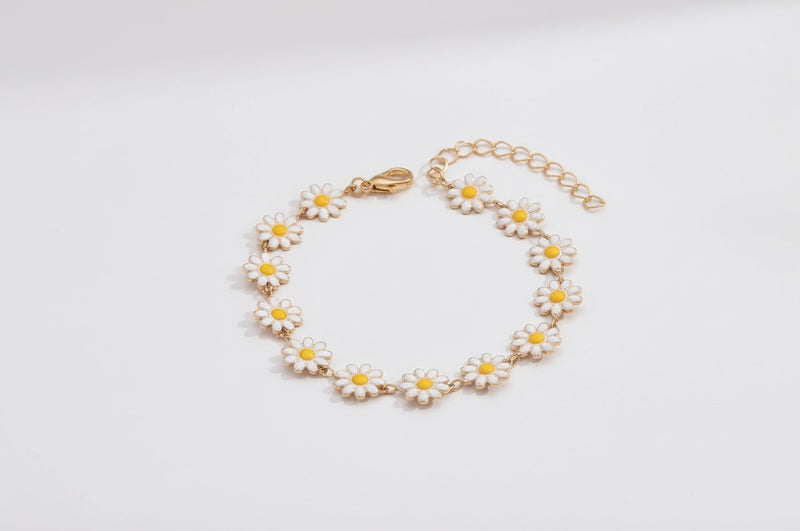 Gold Daisy Charm Bracelet